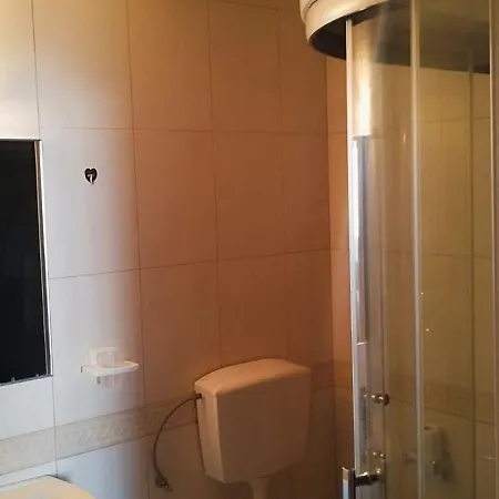 アパート Nice Apartment